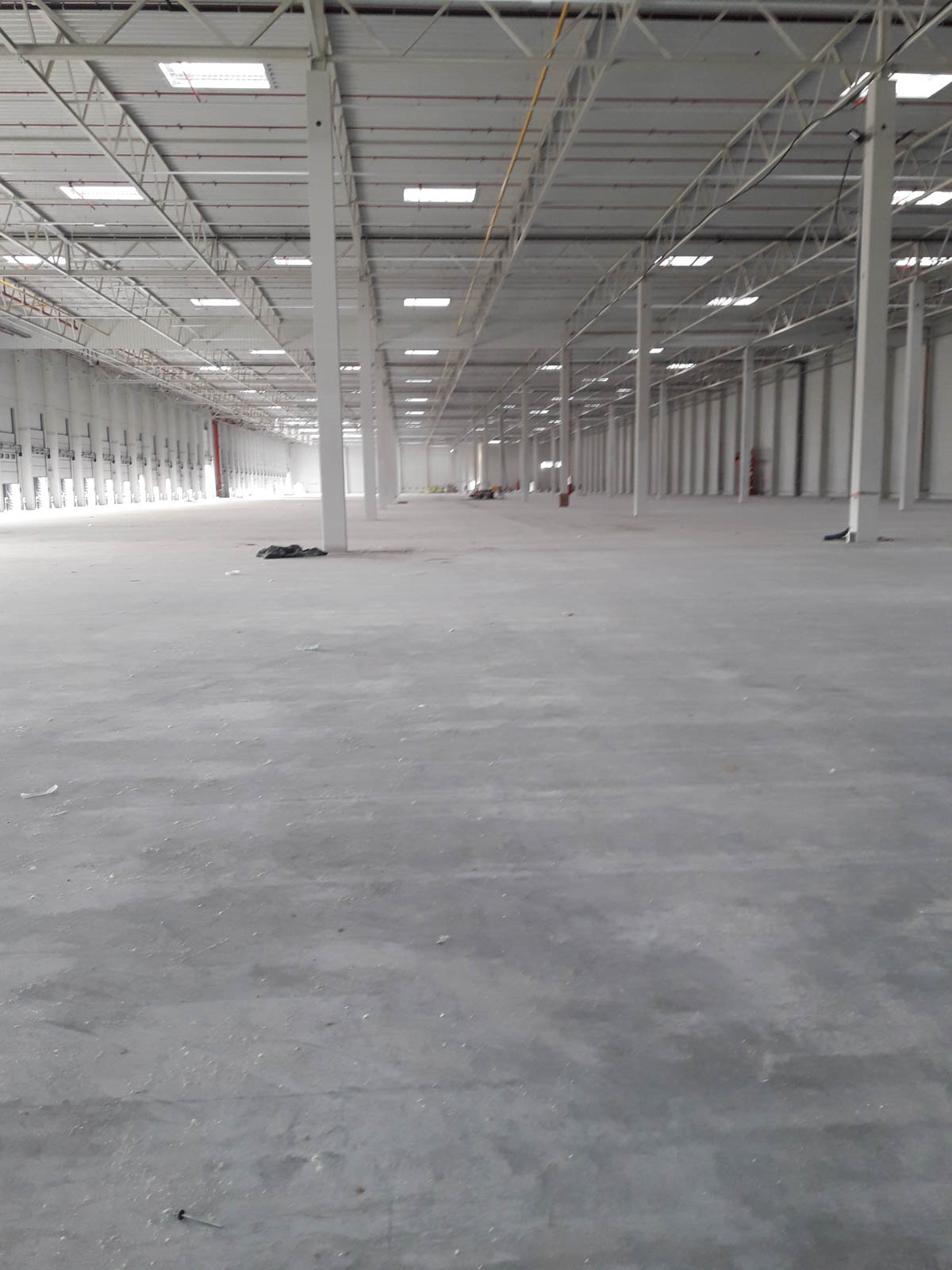 Hala magazynowa po budowie